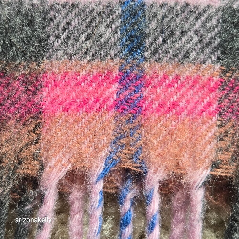 NWOT Amicale 100% Merino Wool Pink Plaid Scarf - Picture 4 of 8